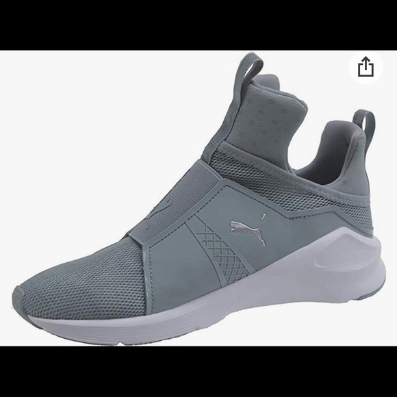 Women’s puma running shoes - Picture 2 of 2